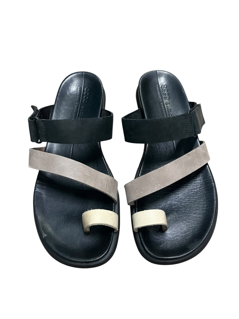Ecco Toe Loop Sandal Size  38 (7-7.5)